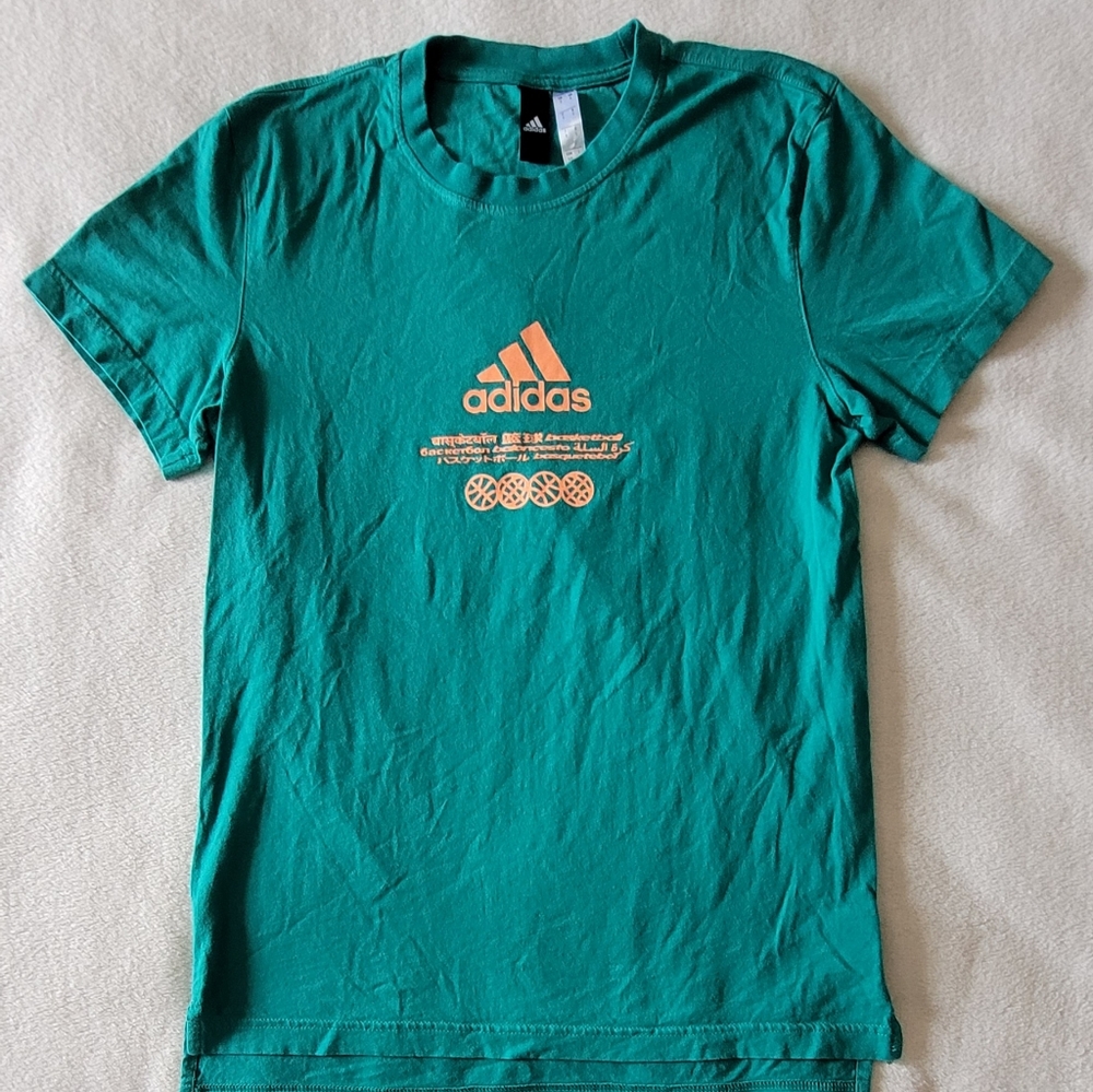 Adidas Worldwide Basketball T-Shirt Hoops Tee Mens size Small